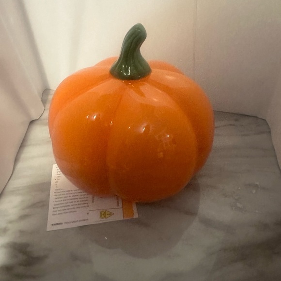 Martha Stewart Led Lighted ceramic Orange Pumpkin - Picture 3 of 6